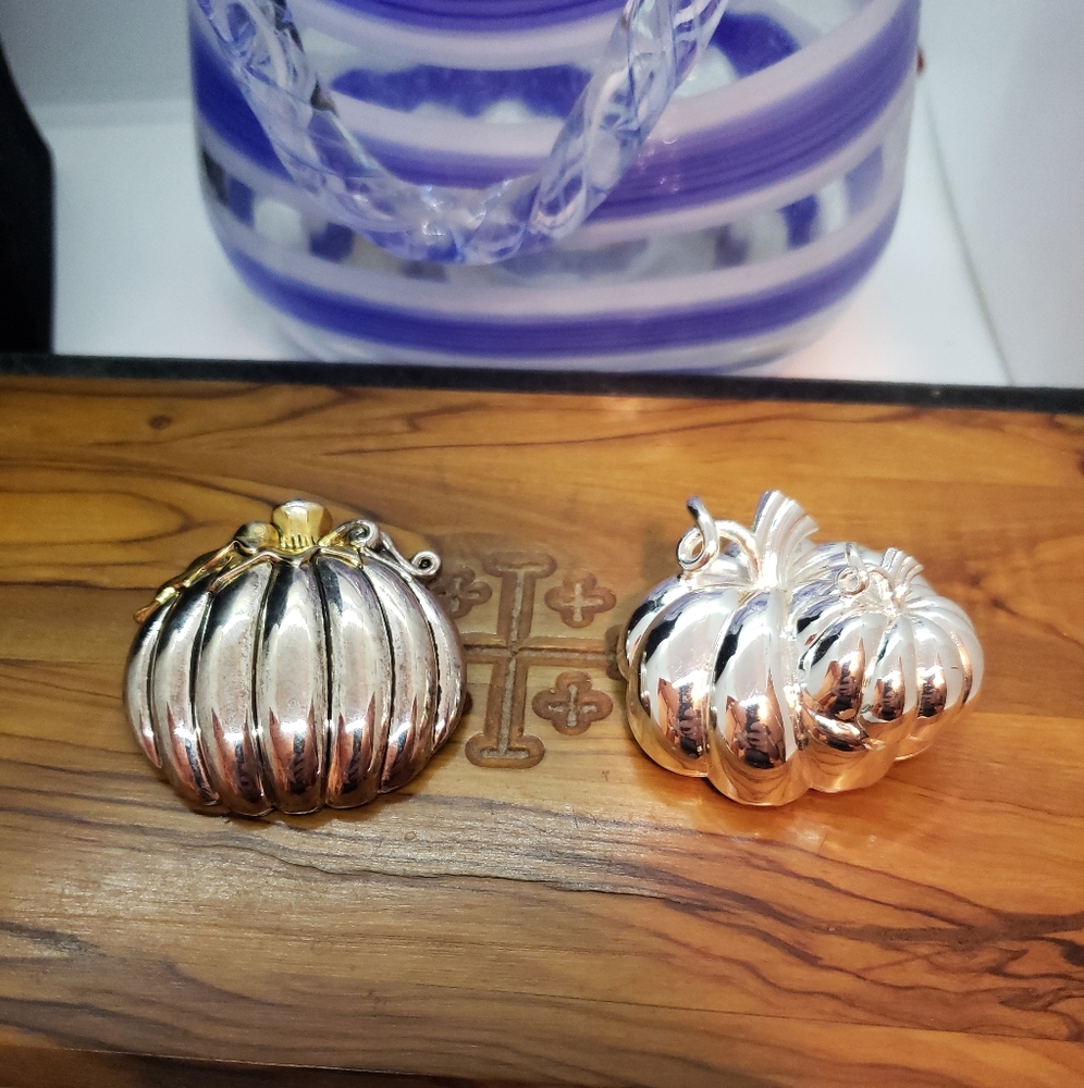 Vintage Best Pumpkin Pin/Pendant